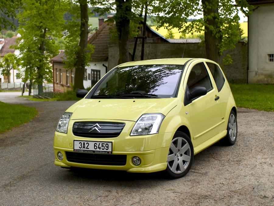  Citroen C2 VTR 2003 года  (фото 3 из 16)
